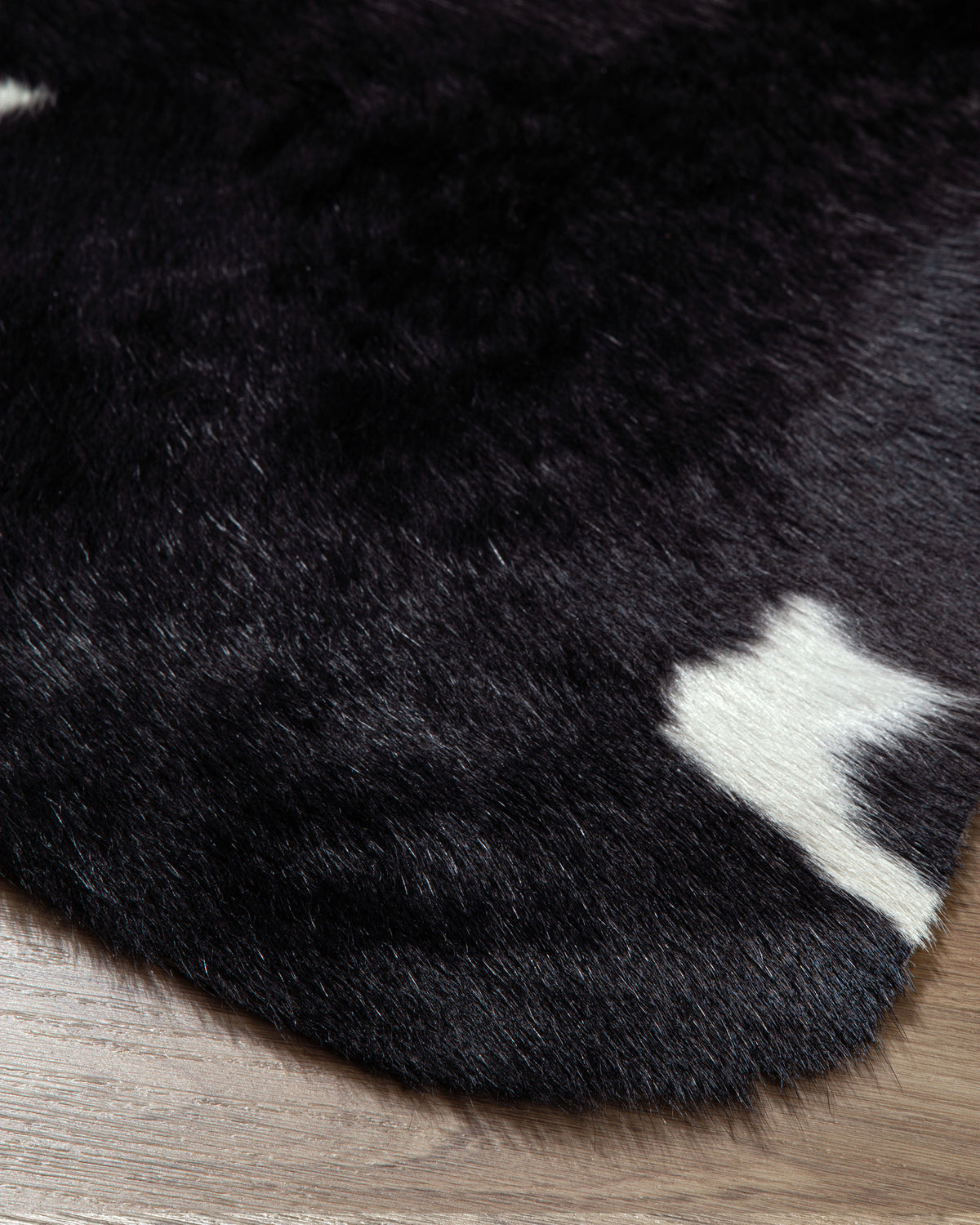 Tapete Cow Skin Negro - Blanco