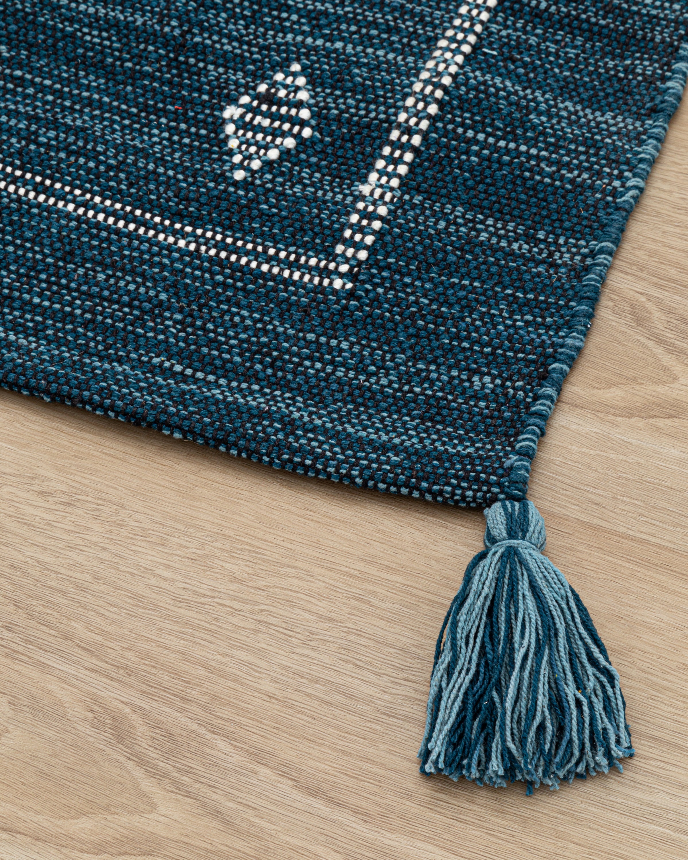 TAPETE MOROCCO A 3740 NAVY BLUE CasaMia By Dicsa tapete-morocco-a-3740-navy-blue-casamia-by-dicsa
